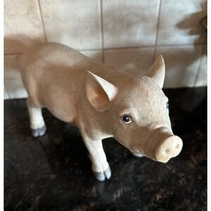 Pig figurine